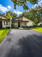 4086 Palm Forest Drive S, Delray Beach, FL 33445