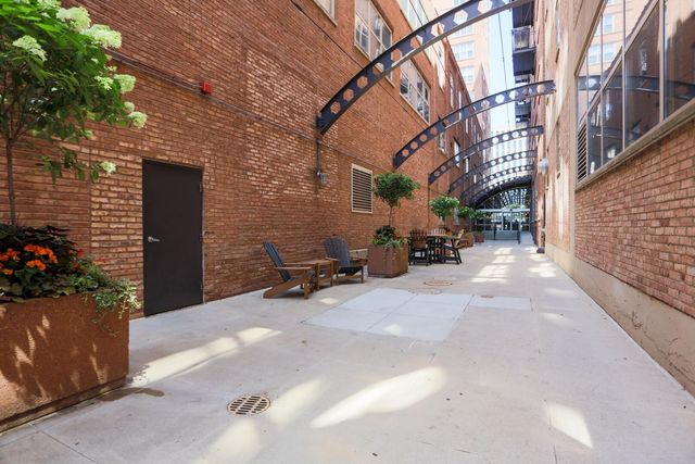 500 S Clinton Street 503, Chicago, IL 60607