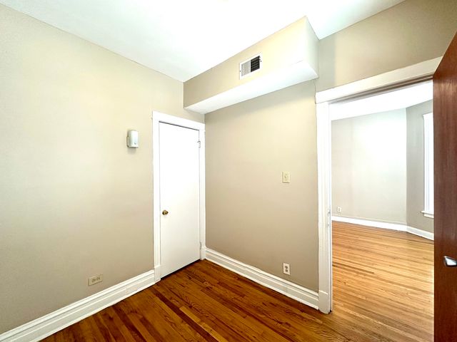 6209 S Justine Street, Chicago, IL 60636