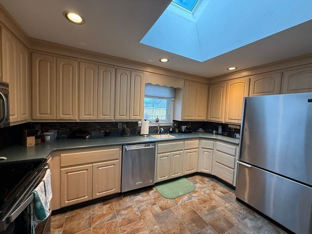 129 Hobart St, Danvers, MA 01923