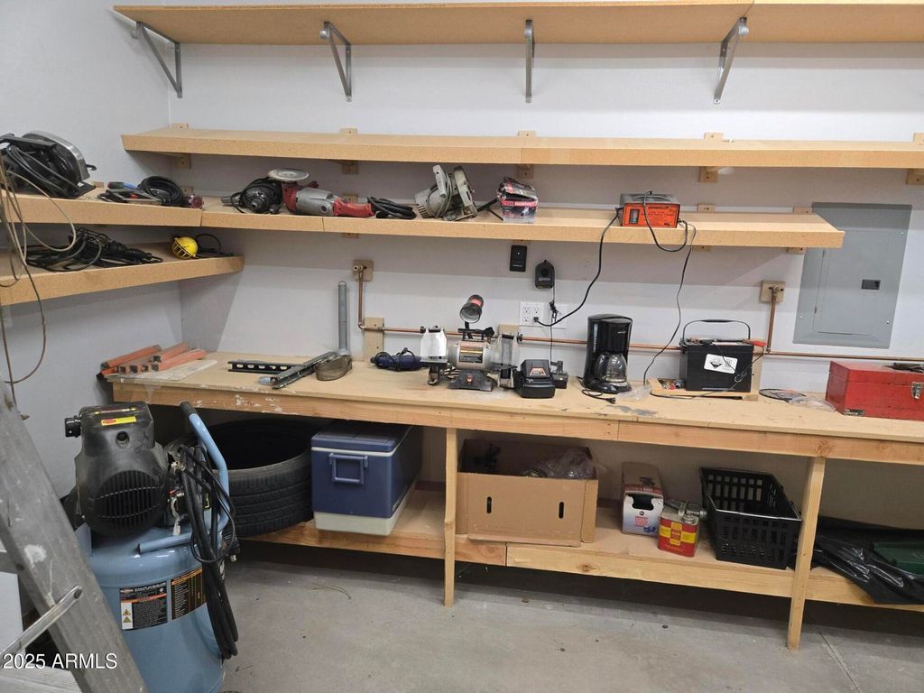 Image 28 of property listing at 9016 W FOSSIL CREEK Road, Pine, AZ 85544