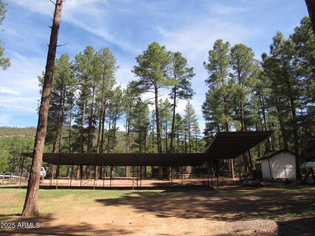 Image 31 of property listing at 9016 W FOSSIL CREEK Road, Pine, AZ 85544