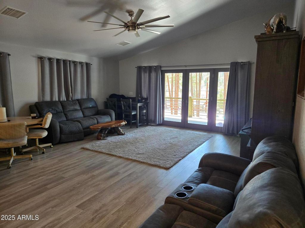 Image 4 of property listing at 9016 W FOSSIL CREEK Road, Pine, AZ 85544