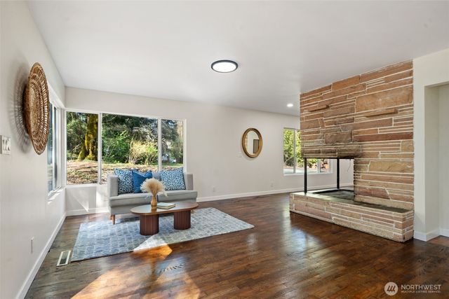 1362 Carr Boulevard, Bremerton, WA 98312