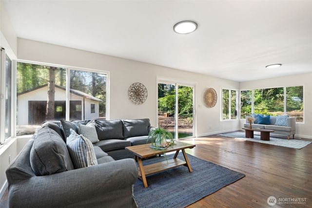 1362 Carr Boulevard, Bremerton, WA 98312