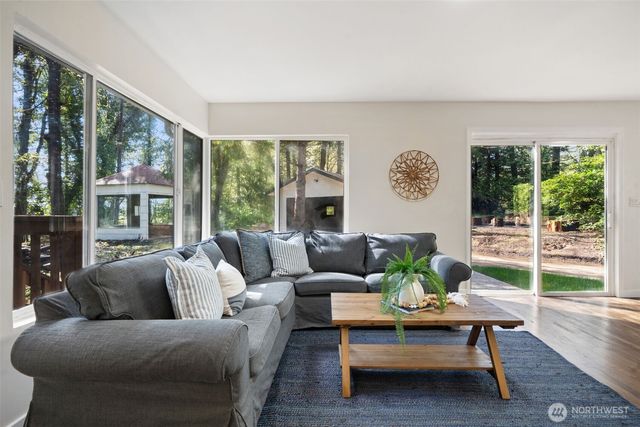 1362 Carr Boulevard, Bremerton, WA 98312