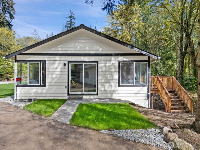 1362 Carr Boulevard, Bremerton, WA 98312