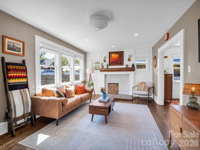 10 Dale Street, Asheville, NC 28806