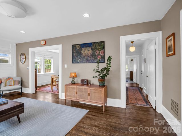10 Dale Street, Asheville, NC 28806