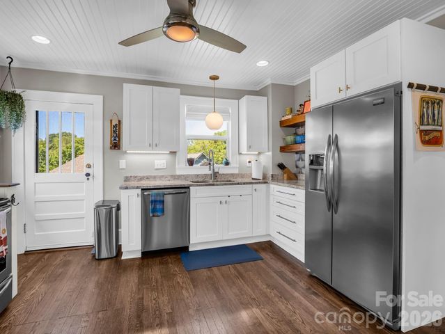 10 Dale Street, Asheville, NC 28806