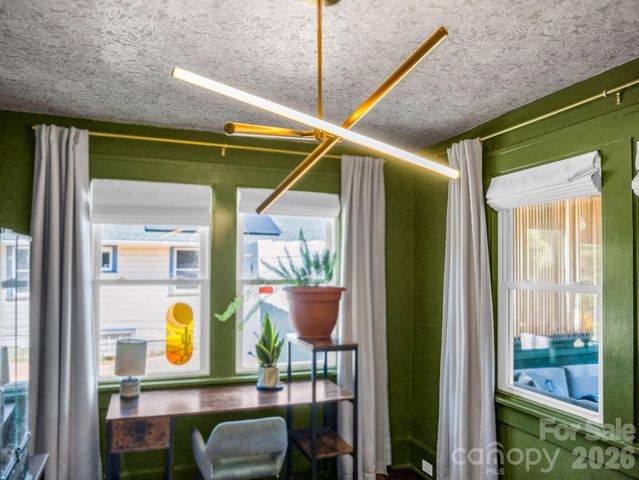 10 Dale Street, Asheville, NC 28806
