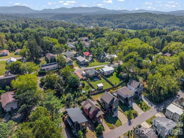 10 Dale Street, Asheville, NC 28806