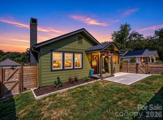 10 Dale Street, Asheville, NC 28806