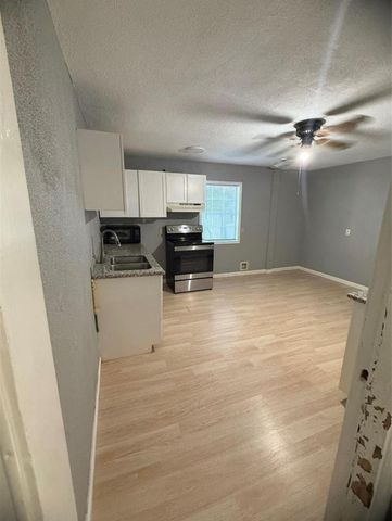 8412 Peekskill Lane, Houston, TX 77075