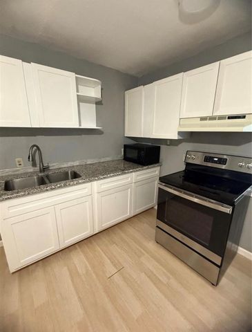 8412 Peekskill Lane, Houston, TX 77075