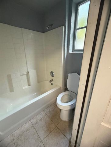 8412 Peekskill Lane, Houston, TX 77075