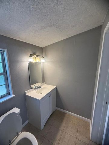 8412 Peekskill Lane, Houston, TX 77075