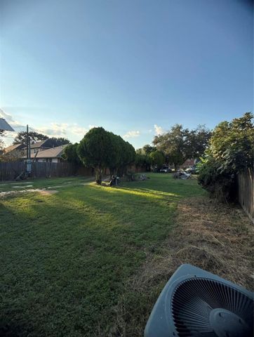 8412 Peekskill Lane, Houston, TX 77075