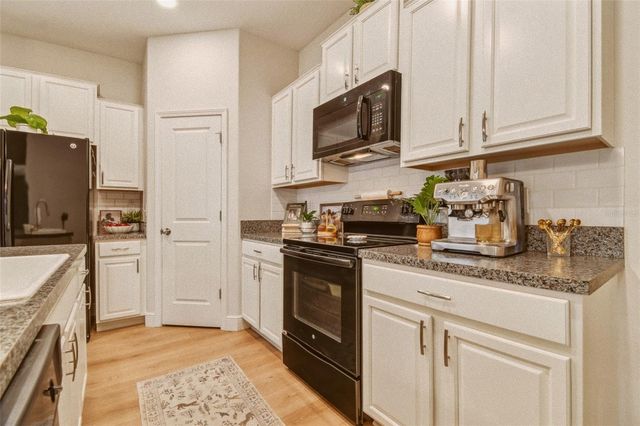 4904 BABBLING BROOK LANE, Wimauma, FL 33598