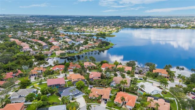 1411 NW 179th Ave, Pembroke Pines, FL 33029