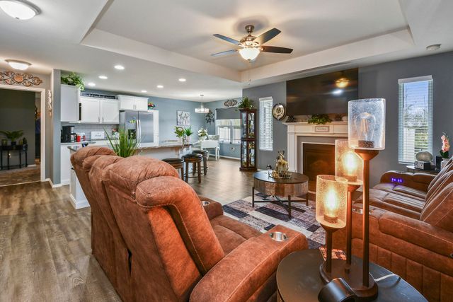 549 W Melody Lane, Republic, MO 65738