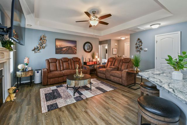 549 W Melody Lane, Republic, MO 65738