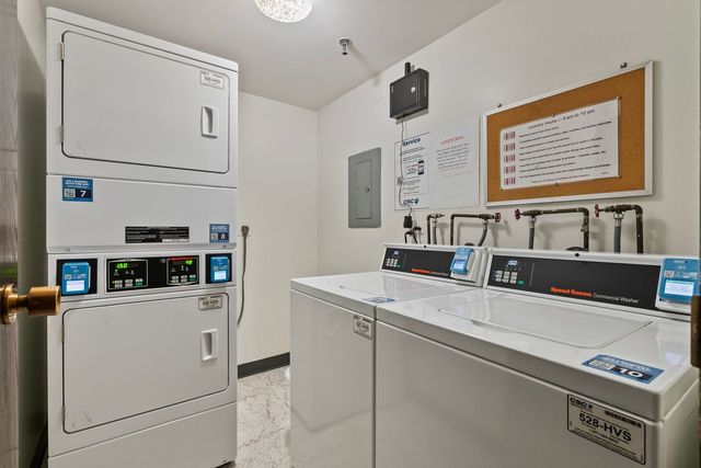 1777 W CRYSTAL Lane 307, Mount Prospect, IL 60056