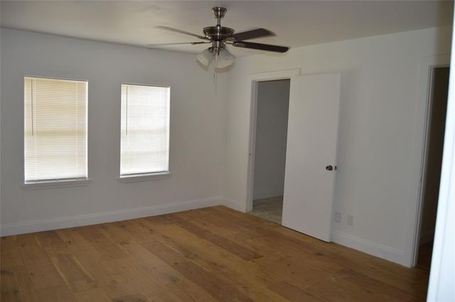 245 Flaming Oak DR, Bastrop, TX 78602