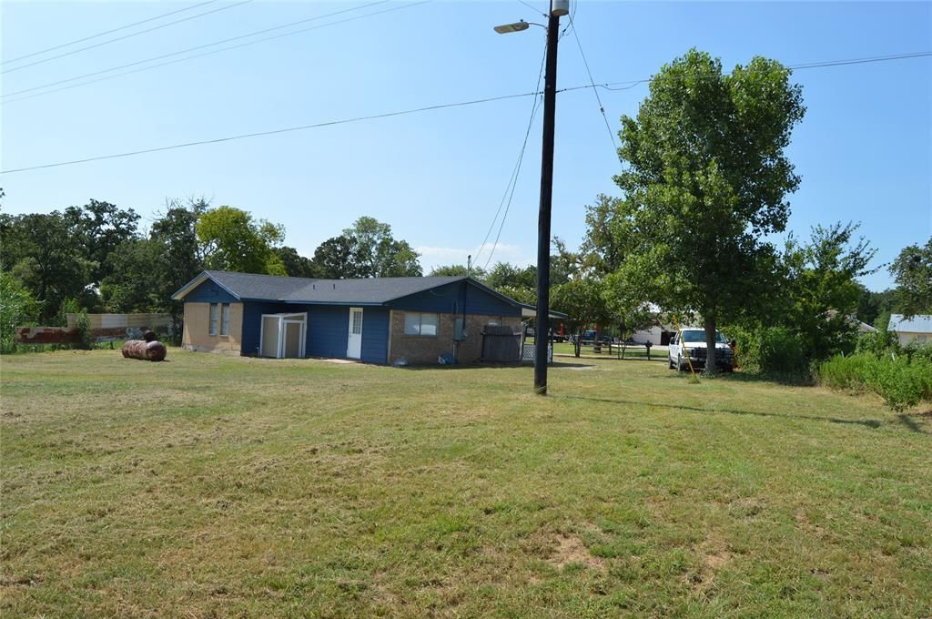 245 Flaming Oak DR, Bastrop, TX 78602