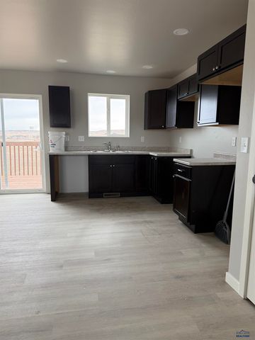 869 BUSHNELL CT, Box Elder, SD 57719