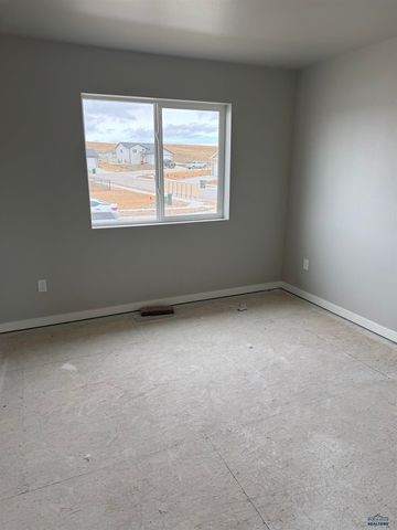 869 BUSHNELL CT, Box Elder, SD 57719