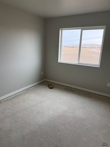 869 BUSHNELL CT, Box Elder, SD 57719