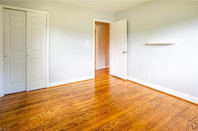 2645 Janson DR, Chesapeake, VA 23321