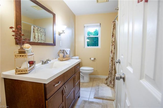 2645 Janson DR, Chesapeake, VA 23321
