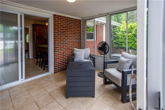 2645 Janson DR, Chesapeake, VA 23321
