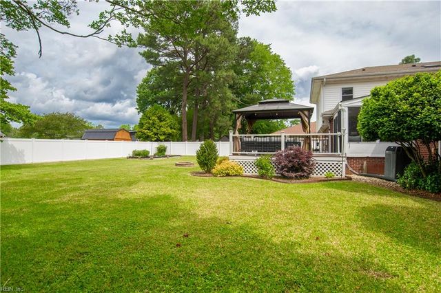 2645 Janson DR, Chesapeake, VA 23321