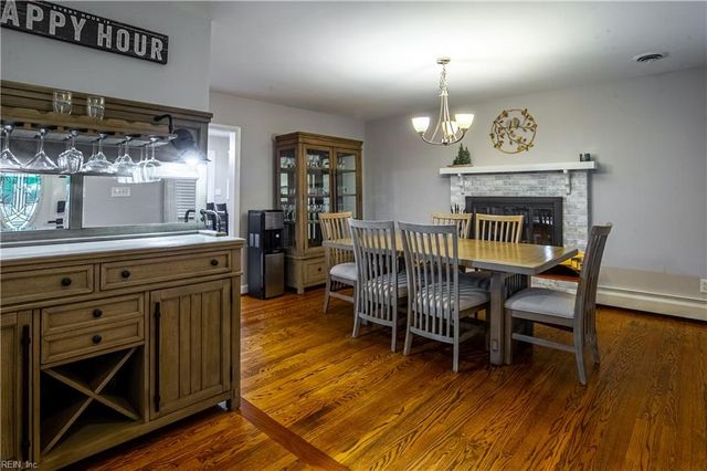 2645 Janson DR, Chesapeake, VA 23321