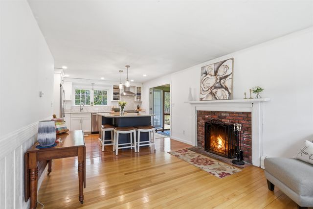 2 Griffith Drive, Durham, NH 03824