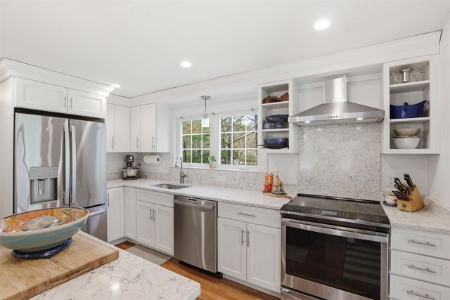 2 Griffith Drive, Durham, NH 03824