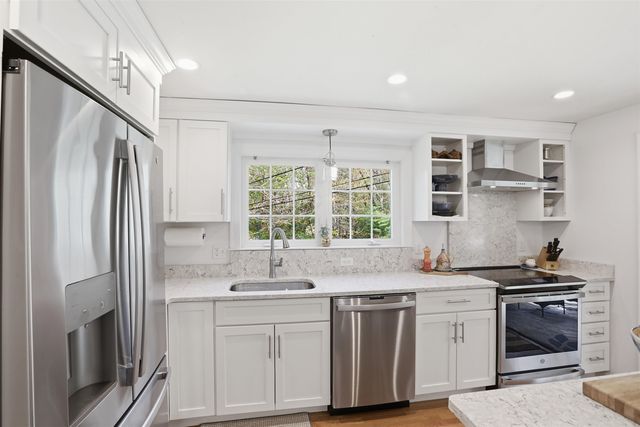 2 Griffith Drive, Durham, NH 03824