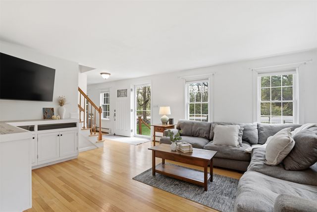 2 Griffith Drive, Durham, NH 03824