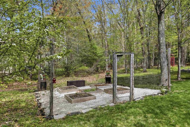 2 Griffith Drive, Durham, NH 03824