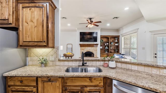 2909 Agee Court, Bryan, TX 77808