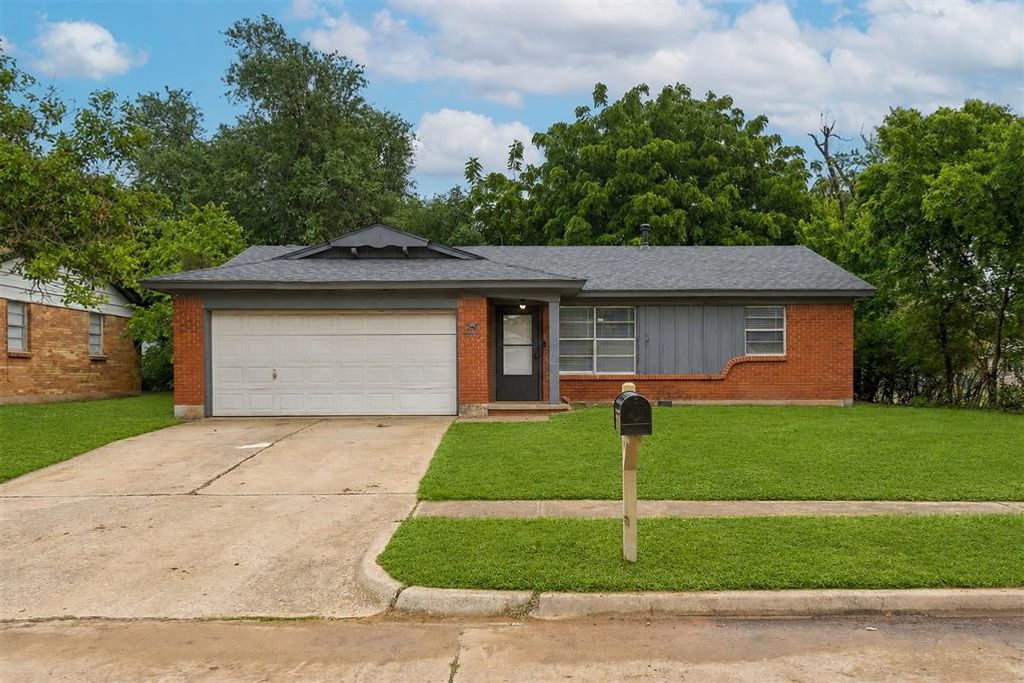 1200 McDonald Drive, Midwest City, OK 73130
