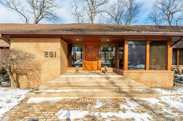 291 Barden Road, Bloomfield Hills, MI 48304