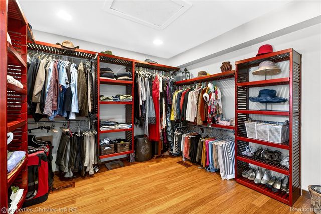 291 Barden Road, Bloomfield Hills, MI 48304