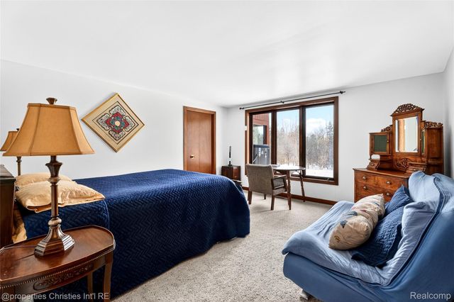 291 Barden Road, Bloomfield Hills, MI 48304