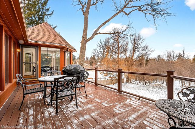 291 Barden Road, Bloomfield Hills, MI 48304
