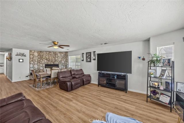 21928 isatis Avenue, Apple Valley, CA 92307