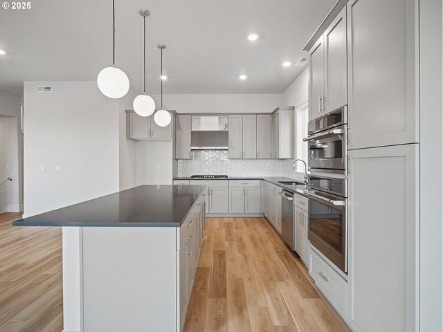 11798 Sw 182nd Ave, Beaverton, OR 97007